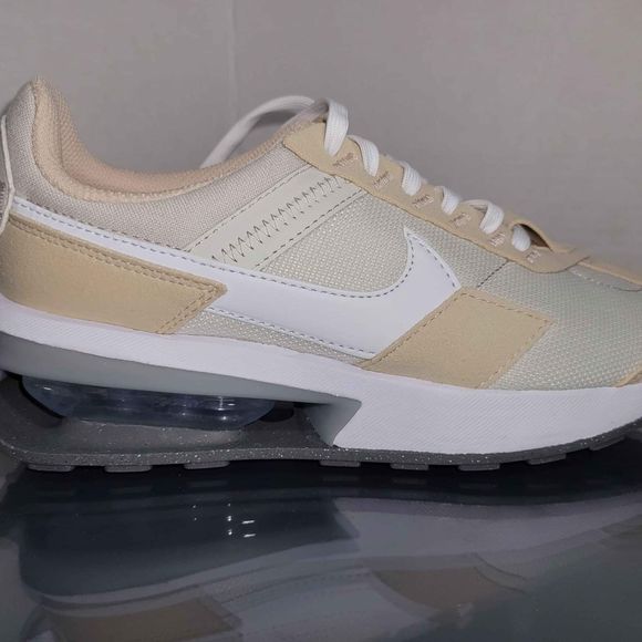NEW Women's Nike Air max Pre-Day size 5.5 - Picture 7 of 10